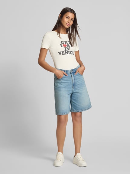 Jake*s Casual T-shirt z efektem prążkowania i napisem Złamany biały 1