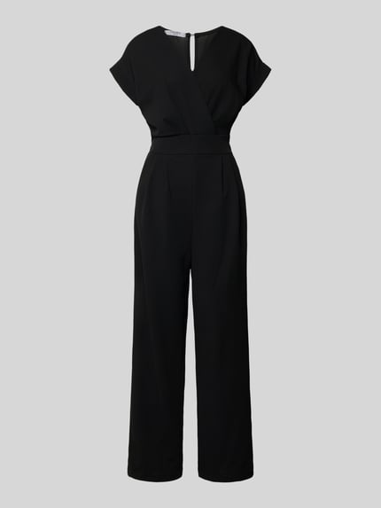 Produktfoto, schwarzer Jumpsuit mit V-Ausschnitt und Eingrifftaschen, Modell 'Ko44a' von ZABAIONE, Material-Mix mit Stretch-Anteil, Regular Fit