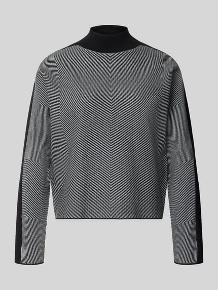 Produktfoto, Strickpullover aus Viskose-Mix mit Stehkragen von COMMA, schwarz-weiß gemustert, Boxy Fit, Allover-Look, feine Struktur