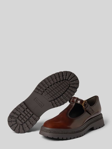 Produktfoto, Loafer mit Klettverschluss von Tamaris in dunkelbraun mit goldener Schnalle, robuste Profilsohle, glänzende Lederoptik