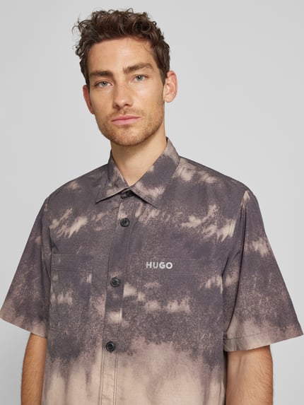 HUGO Koszula casualowa o kroju regular fit z rękawem o dł. 1/2 model ‘Eratino’ Średniobrązowy 3