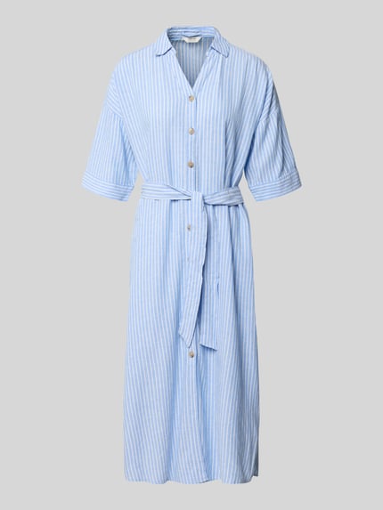 Produktfoto, Relaxed Fit Midikleid aus Leinen-Mix Modell 'Falakka' van B.Young, lichtblauw met witte strepen, doorlopende knoopsluiting, stoffen riem, kraag, korte mouwen, linnen met viscose.