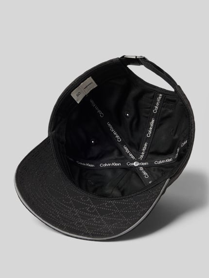 Produktfoto, czarna czapka z daszkiem Basecap mit verstellbarem Verschluss von CK Calvin Klein, otwory wentylacyjne, daszek, regulowane zapięcie