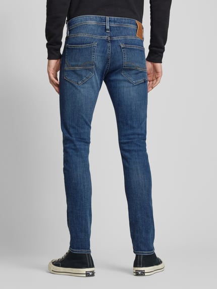 JACK & JONES Jeansy o kroju slim fit z naszywką z logo model ‘GLENN’ Ciemnoniebieski 5