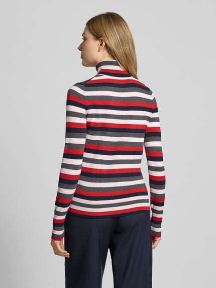 Christian Berg Woman Regular Fit Rollkragenpullover aus Viskose-Mix Rot 5