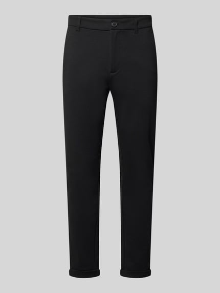 Produktfoto, czarne spodnie Slim Fit Hose mit Viskose-Anteil in verkürzter Passform von Lindbergh, elastyczna mieszanka wiskozy, krój slim fit, skrócony krój, wpuszczane kieszenie, kieszenie z tyłu, zapięcie na guzik i zamek błyskawiczny, szerokość w rozmiarze M 42 cm, długość wewnętrzna nogawki w rozmiarze M 72 cm