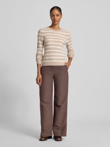 Christian Berg Woman Strickpullover aus Kaschmir mit Rundhalsausschnitt Beige 1