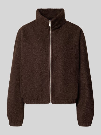 Productfoto, Jacke mit Stehkragen Modell 'La44ra' van ZABAIONE, dames jack in bruin, loose fit, opstaande kraag, ritssluiting, zij-steekzakken, elastische boorden, ruglengte maat S 55 cm, mouwlengte maat S 54 cm, textuur grof en wollig