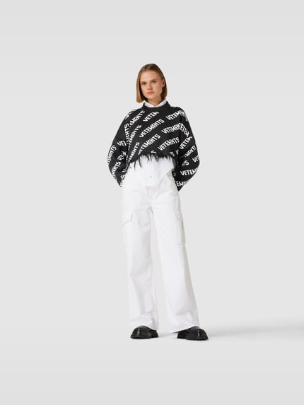 VETEMENTS Pullover met all-over logo Zwart - 1