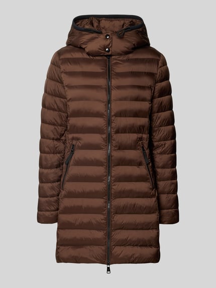 Produktfoto, braune Steppjacke mit Zweiwege-Reißverschluss von FUCHS SCHMITT, glänzende Oberfläche, schwarze Details, Damen Slim Fit