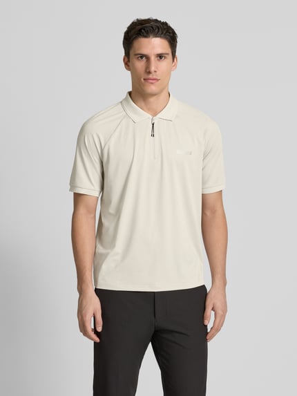 GUESS Activewear Koszulka polo o kroju regular fit z zamkiem błyskawicznym model ‘JAISS’ Beżowy 4