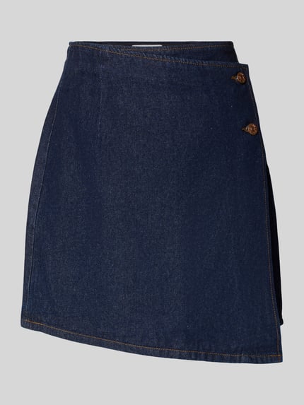 Produktfoto, Regular Fit Minirok in wikkellook model 'Lisana' van YAS, puur katoen, denimlook, asymmetrische look, 2-knoopsluiting, bandwijdte maat 36: 36 cm, totale lengte maat 36: 47 cm