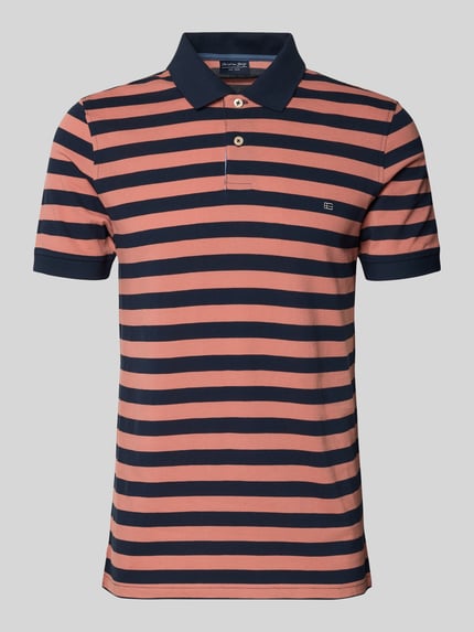 Produktfoto, Modern Fit Poloshirt mit Logo-Stitching von Christian Berg Men aus reiner Baumwolle, rot-blau gestreift, Polokragen, kurze Knopfleiste.