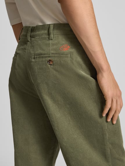 PROHIBITED Cordhose mit Gesäßtaschen Oliv 3