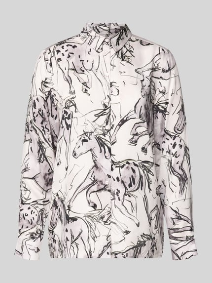 Produktfoto, Regular Fit Bluse aus Viskose im Allover-Look von Milano Italy mit Hemdblusenkragen und Knopfleiste, abstraktes Pferdemuster auf weißem Hintergrund, Rückenlänge 66 cm, Ärmellänge 60 cm bei Größe 36