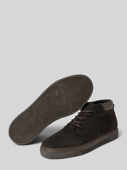 Produktfoto, dunkelbrauner Sneaker aus echtem Rindsleder Modell 'MALTE 11' von Marc O'Polo, glatte und leicht strukturierte Oberfläche, Herren Sneaker von Marc O'Polo.