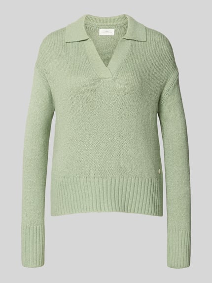 Produktfoto, Strickpullover mit V-Ausschnitt von Fynch-Hatton in Hellgrün, Baumwoll-Mix mit Stretch-Anteil, lockerer Schnitt, Resort-Kragen, gerippte Abschlüsse