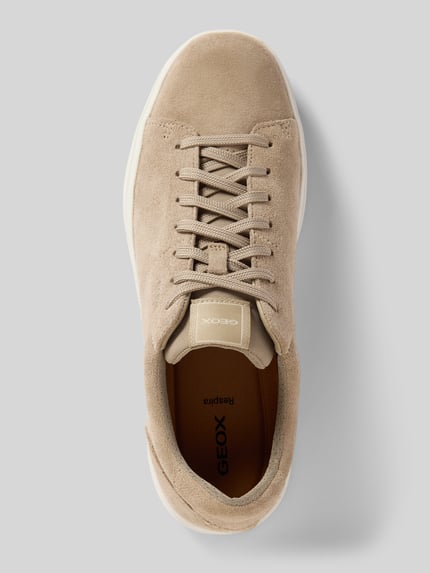 Produktfoto, Sneaker aus Leder mit Schnürung Modell 'BALTMOORE' von Geox in Beige, abgerundete Spitze, Label-Detail, glatte Textur