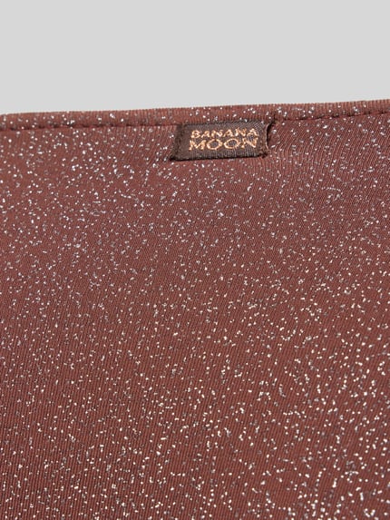 Produktfoto, Bikini-Slip mit seitlicher Schnürung Modell 'MASSA SPARKLESUN' von Banana Moon, brauner Material-Mix mit silbernen Glitterdetails, feine Textur, Körpernahe Passform, Stretch-Anteil.