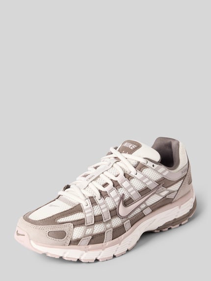 Nike Sneaker mit Logo-Stitching Modell 'P-6000' Hellgrau 1