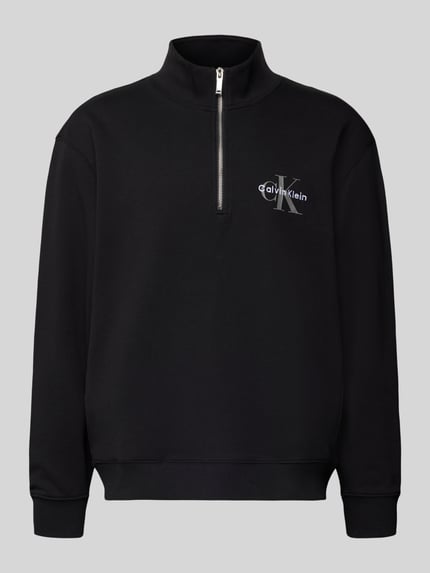Produktfoto, schwarzes Regular Fit Sweatshirt mit Logo-Stitching Modell 'Terry' von Calvin Klein Jeans, elastischer Baumwoll-Mix, Troyer-Kragen, elastische Abschlüsse, Logo-Print links, ruhige glatte Textur