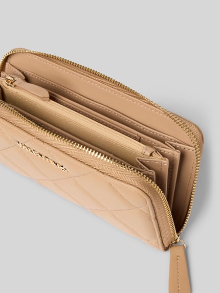 Productfoto, Portemonnaie met label-detail model 'OCARINA' van VALENTINO BAGS, beige kleur, ritsvak, textuur met stiksel, dames portemonnee
