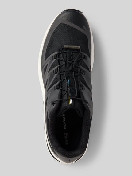 Produktfoto, Sneaker mit Logo Modell 'XT-EVR' von Salomon, schwarze Schnürung, abgerundete Spitze, profilierte Sohle, Oberansicht, Herren Sneaker