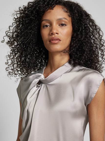 Neo Noir Regular fit blousetop met satijnlook model 'FLEUR' Middengrijs - 3