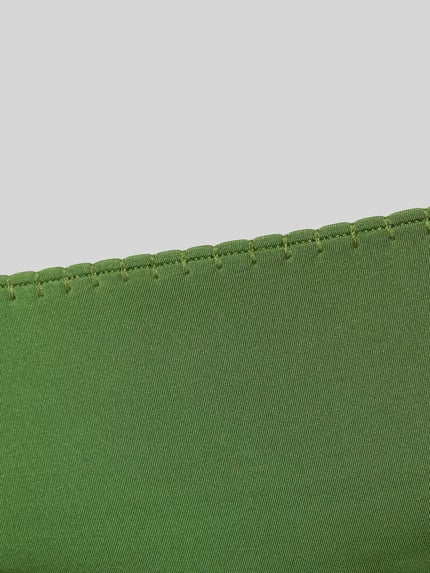 Produktfoto, Bikinihose mit seitlicher Schnürung von WATERCULT, grüner Material-Mix mit Stretch-Anteil, glatte Struktur, körpernahe Passform