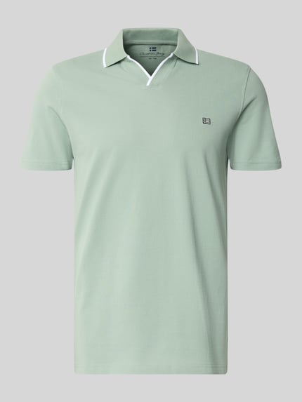 Produktfoto, Modern Fit Poloshirt mit Logo-Stitching von Christian Berg Men aus bawełna, kołnierzyk polo, długość tyłu w rozmiarze M 71 cm, kolor jasna zieleń, gładka tekstura