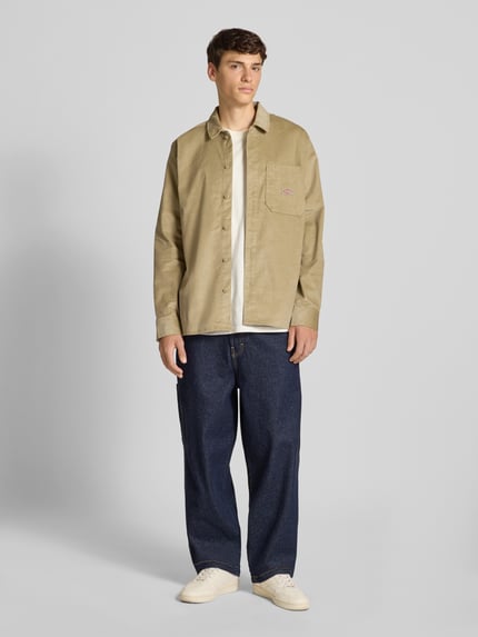 Dickies Regular Fit Freizeithemd mit Kentkragen Khaki 1
