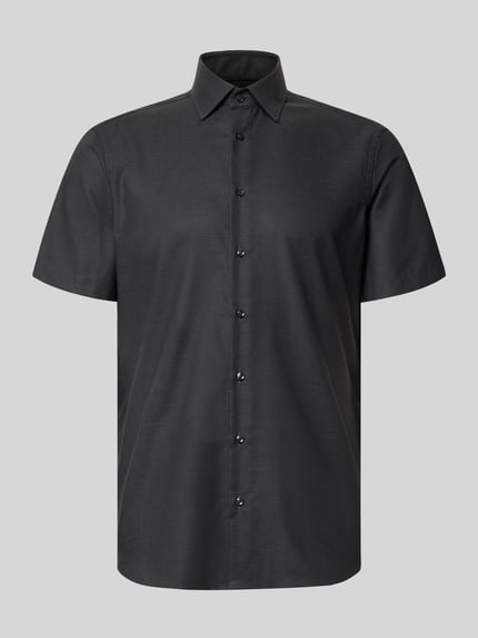 Produktfoto, Regular Fit Business-Hemd mit Kentkragen von Christian Berg Men in Schwarz, Reine Baumwolle, Kurzärmelig, Knopfleiste, glatte Textur