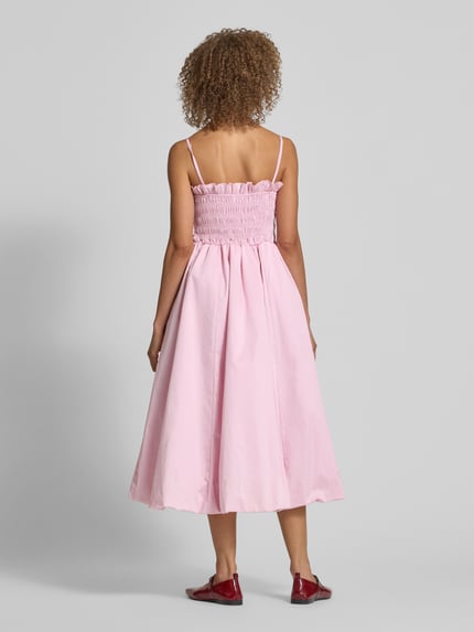 Amy Lynn Knielange cocktailjurk met smokdetails, model 'Polly' Rosé - 5