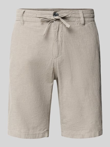 Produktfoto, Bermudas aus Leinen-Mix mit französischen Eingrifftaschen von Lindbergh, sandfarben, Leinen-Baumwoll-Mix, Straight Fit, elastischer Bund mit Kordelzug, Knopf- und Reißverschluss, Gesäßtaschen, Bundweite 43 cm, Innenbeinlänge 24 cm bei Größe M, strukturierte Oberfläche