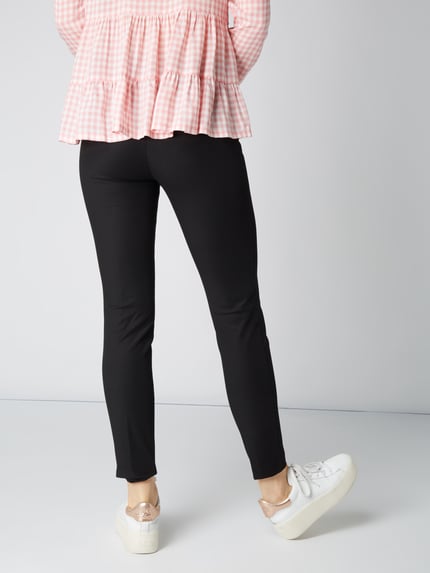 someday. Spodnie z materiału o kroju skinny fit z wszytym kantem Czarny 6