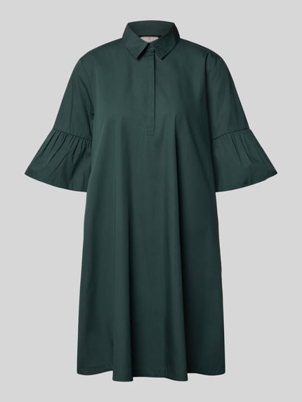 Produktfoto, Knielanges Hemdblusenkleid mit Kentkragen Modell 'EPOCHE' von EMME, czysta bawełna, luźny krój, kolor ciemnozielony, długość do kolan, ozdobne falbany, długość pleców w rozmiarze 36: 93 cm, szerokość w rozmiarze 36: 51 cm, długość rękawa w rozmiarze 36: 35 cm