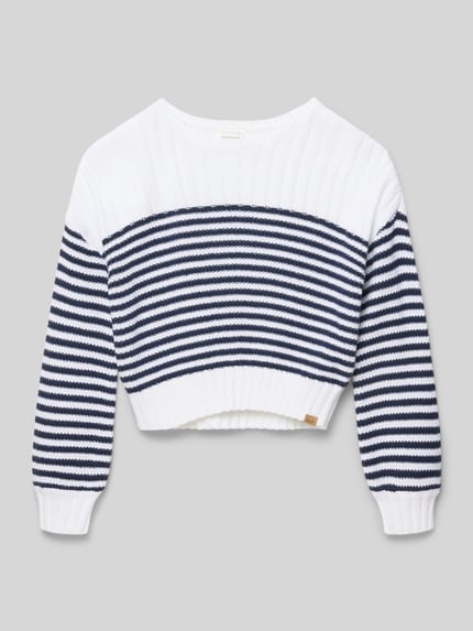 Produktfoto, Strickpullover mit Label-Detail Modell 'SLASH' von Abercrombie&Fitch, weiß-blau gestreift, Rippstruktur, Rundhalsausschnitt