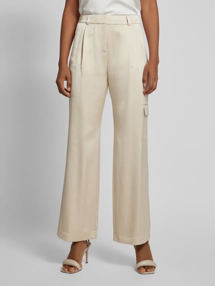 COMMA Regular Fit Bundfaltenhose mit Cargotasche Sand 4