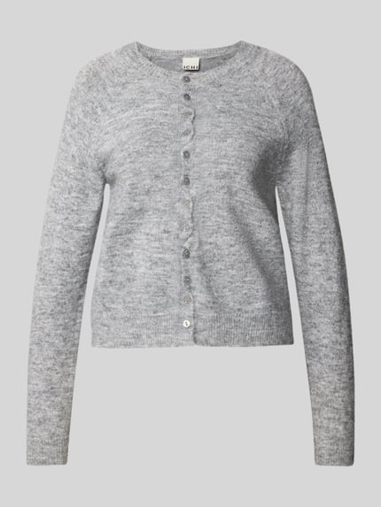 Produktfoto, Regular Fit Strickjacke aus Woll-Mix Modell 'SAGE' von ICHI in Hellgrau mit durchgehender Knopfleiste, langärmlig, strukturierte Oberfläche, gerippte Abschlüsse, elastischer Woll-Mix mit Alpaka-Anteil, Rückenlänge 52 cm, Ärmellänge 70 cm
