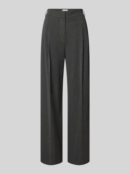 Stoffhose mit Bügelfalten und Gesäßtaschen Shop The Look MANNEQUINE