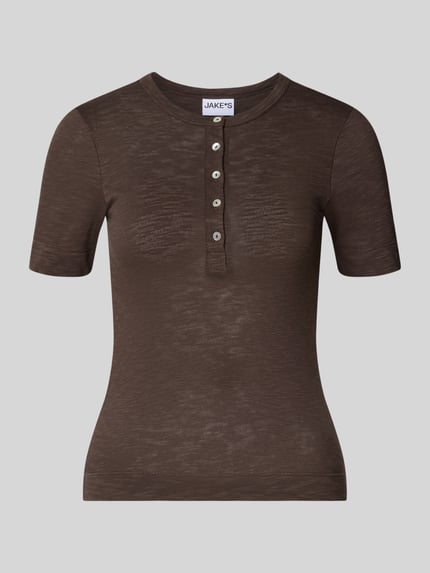 Produktfoto, braunes Damen T-Shirt mit Rundhalsausschnitt und Knopfleiste von Jake*s Casual, Reine Baumwolle, Slim-Fit, Rückenlänge 57 cm in Größe S