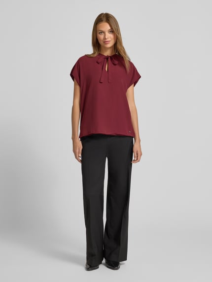 Calvin Klein Womenswear Regular Fit Bluse mit Schlüssellochausschnitt Modell 'Tie' Bordeaux 1