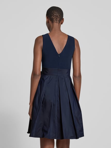 SWING Knielanges Cocktailkleid mit rückseitiger Schleife Marine 5