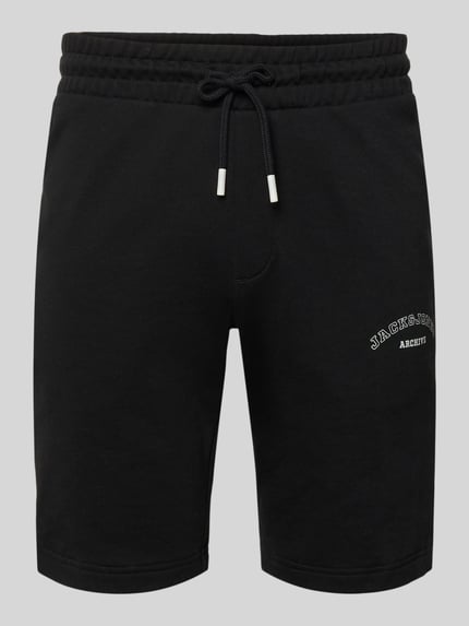 Produktfoto, Shorts mit Logo-Print Modell 'GORDON' von Jack & Jones aus schwarzem Baumwoll-Mix, Relaxed-Fit, elastischer Bund mit Kordelzug, strukturierte Oberfläche, Bundweite 42 cm, Innenbeinlänge 25 cm, Herren Shorts.