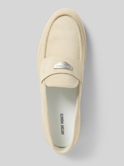 Productfoto, lichtbeige Loafer met afgeronde neus, echt leer, label-detail en gestructureerde zool, Loafer met Label-Detail Modell 'REINER' van Antony Morato, hakhoogte 4 cm, schachthoogte 6 cm, schachtwijdte 6 cm