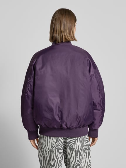 REVIEW Bomberjacke mit Label-Print Purple 5