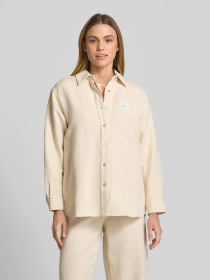 American Vintage Bluzka koszulowa o kroju relaxed fit z naszywką z logo model ‘AFAZ’ Écru 4