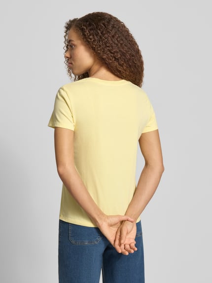Levi's® t-shirt o kroju regular fit z czystej bawełny Pastelowy żółty 5