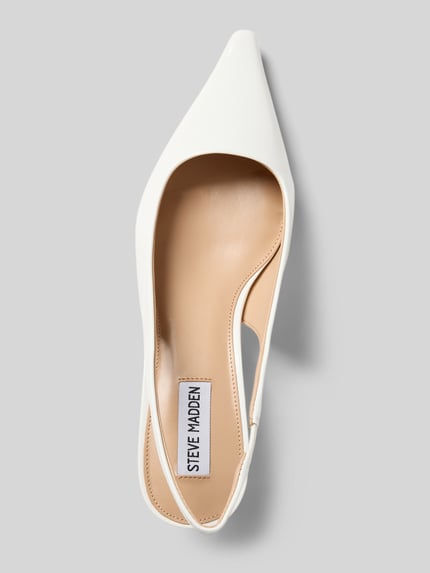 Produktfoto, Pumps met gestructureerde zool model 'Kari' van Steve Madden in spitse vorm, elastische inzet, crèmekleurig leer.