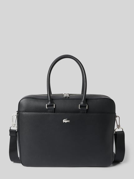 Produktfoto, schwarze Laptoptasche mit Logo-Detail von Lacoste, glatte Struktur, silberne Metallelemente, Herren Laptoptasche von Lacoste